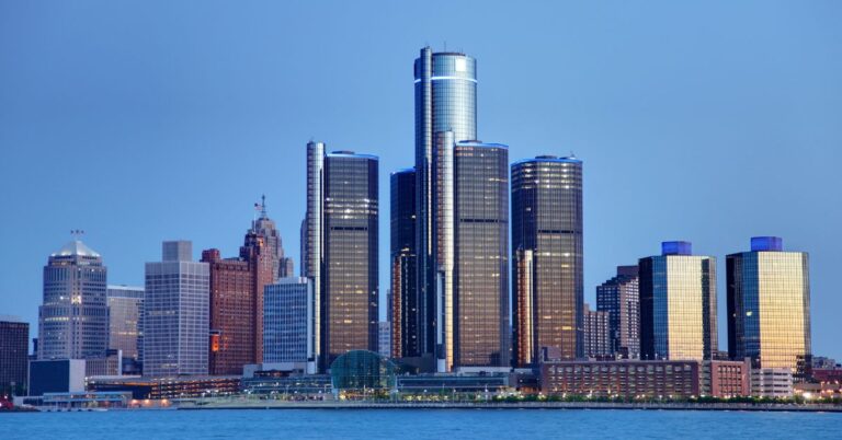 Detroit Metropolitan Wayne County Airport (DTW)